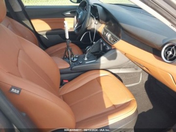 Alfa Romeo Giulia II Sedan 2.0 TBi 280KM 2019 Alfa Romeo Giulia 2019r., 2.0l, od ubezpieczalni 2.0 Benzyna 280KM, zdjęcie 4