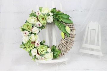 Wianek wiosenny dekoracja na drzwi stroik ZIELEŃ