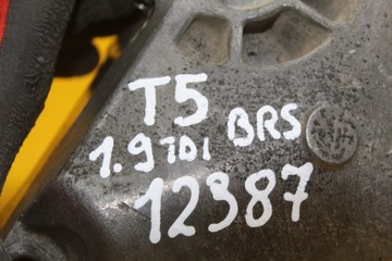 UCHYCENÍ DRŽÁKY DRŽÁK MOTORU VW TRANSPORTER T5 1.9 TDI BRS 038199207AK