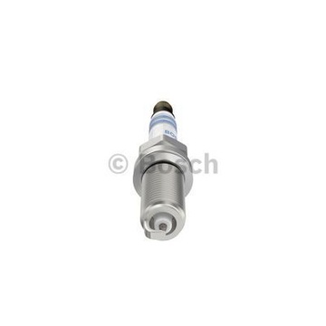 BOSCH 0 242 135 529 Свеча зажигания
