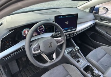 Volkswagen Golf VIII Hatchback Facelifting 1.5 TSI 150KM 2025 Volkswagen Golf Life Plus 1.5 TSI 150 KM manual 1.5 Benzyna 150KM, zdjęcie 3