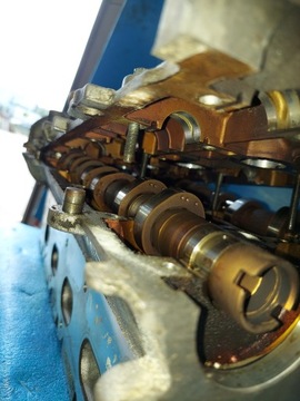 HLAVA LAGUNA 2 1.8 16V F4P