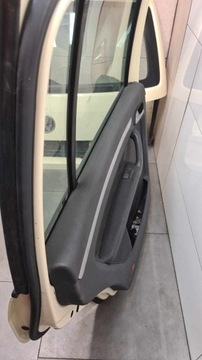 DVEŘE LEVÝ ZADNÍ VW TOURAN II 11-15 R115