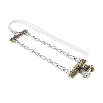 Стальная цепь с противоскользящими шинами диаметром 205–225 мм.