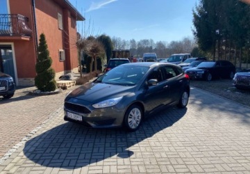 Ford Focus III Sedan Facelifting 1.0 EcoBoost 125KM 2015 Ford Focus FORD FOCUS Benzyna 125KM