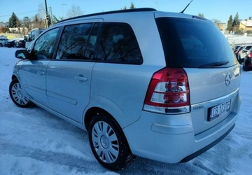 Opel Zafira B 1.6 Twinport ecoFLEX 115KM 2013 Opel Zafira Bogata wersja Zarejestrowany Zadbany 1.6 Benzyna 116KM, zdjęcie 3