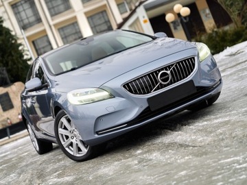 Volvo V40 II Hatchback Facelifting 2.0 D2 120KM 2018 VOLVO V40 INSCRIPTION PANORAMA SKÓRA AUTOMAT, zdjęcie 1