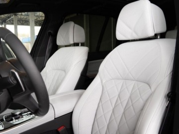 BMW X5 G05 SUV Facelifting 3.0 30d 298KM 2026 BMW X5 xDrive30d Sport Suv 2.0 (298KM) 2026, zdjęcie 4