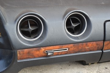 Mercedes W123 Распределительная доска черная кабина