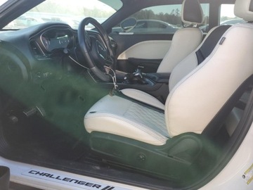 Dodge Challenger III 2020 Dodge Challenger SRT Hellcat 2020 6.2l 6.2 Benzyna 717KM, zdjęcie 7