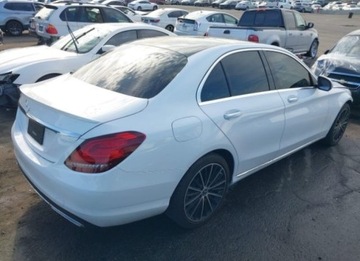 Mercedes Klasa C W205 2020 Mercedes-Benz Klasa C 2020, 2.0L, 4x4, od ubezpieczalni, zdjęcie 7