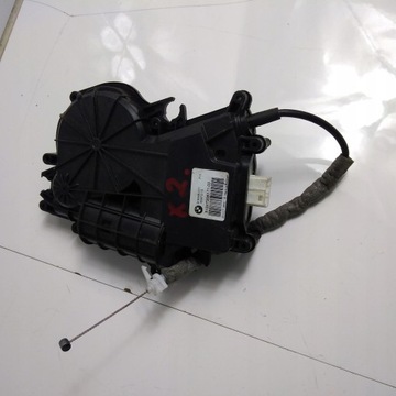 ZAMEK DOCIĄGANIE TYLNEJ KLAPY BMW F11 7208371