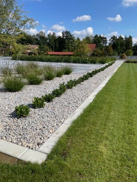 Газон, сделанный из бетона для работы.