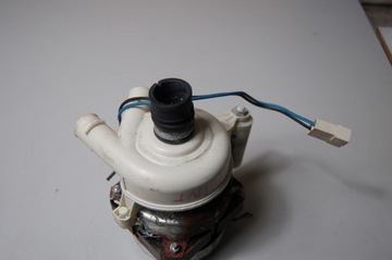 pompa zmywarki Hotpoint Ariston LI460