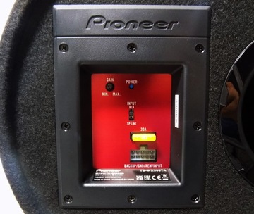 Pioneer Subwoofer Active Bass Tube 1300W Усилитель + Super Bass Cables