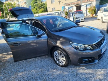 Peugeot 308 II SW Facelifting 1.2 PureTech 130KM 2019 Peugeot 308 SW 1.2 Turbo 130 KM I Właściciel Org, zdjęcie 6