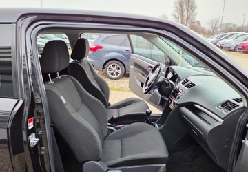 Suzuki Swift V Hatchback 5d 1.2 VVT 94KM 2012 Suzuki Swift 1,2 Ben 94 km 1.2 Benzyna 94KM, zdjęcie 16