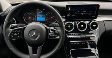 Mercedes Klasa C W205 Limuzyna Facelifting 1.6 C160 129KM 2019 Mercedes-Benz Klasa C SalonPL 9G Nawigacja Kamera LED Alufegi Czujniki Par, zdjęcie 4