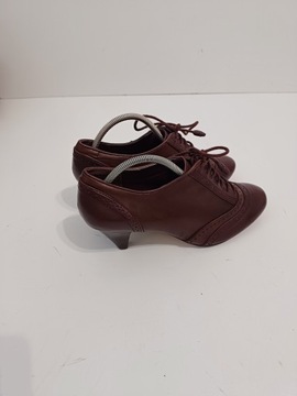 Botki damskie skórzane marki Clarks