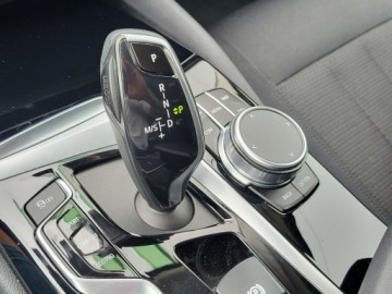 BMW Seria 5 G30-G31 Touring 520d 190KM 2019 BMW 520 2.0d, 190KM, Kamery, zdjęcie 28