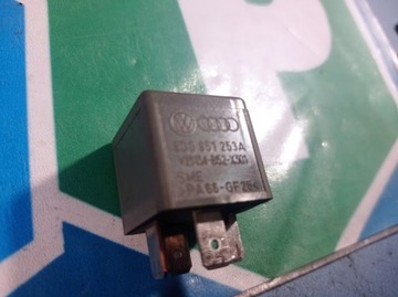 Реле 373 VW AUDI 8D0951253A V23134-B52-X301