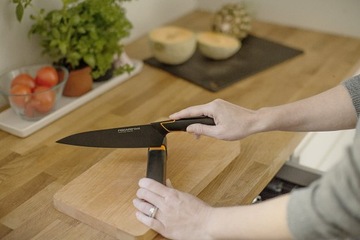 Точилка для ножей FISKARS Roll-Sharp 16,5 см