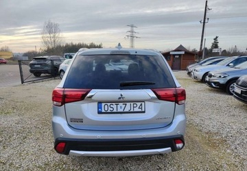 Mitsubishi Outlander III SUV Facelifting 2017 2.0 150KM 2017 Mitsubishi Outlander Mitsubishi Outlander 2.0 2WD CVT Diamant Edition 2.0, zdjęcie 6