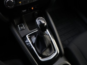 Nissan Qashqai II Crossover Facelifting 1.2 DiG-T 115KM 2018 Nissan Qashqai 1.2 DIG-T, Automat, Klima, zdjęcie 14