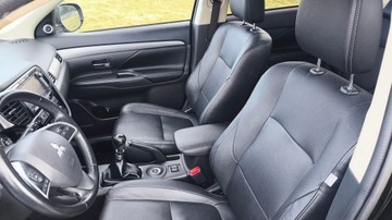Mitsubishi Outlander III 2013 Mitsubishi Outlander 2.3 DID Intense+ 4WD 2013r, zdjęcie 16