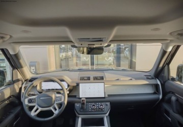 Land Rover Defender IV (L663) 90 3.0D R6 200KM 2025 Land Rover Defender Land Rover DEFENDER 110 3.0D I6 200PS AWD AUTO S 110 3, zdjęcie 2