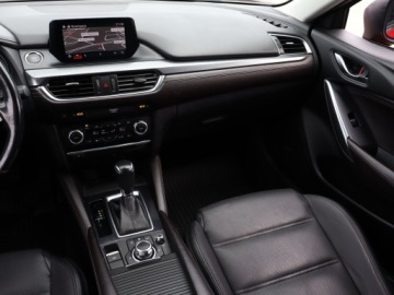 Mazda 6 III Kombi Facelifting 2016 2.2 SKYACTIV-D I-ELOOP 175KM 2017 Mazda 6 2.2 Skyactiv-D, Salon Polska, Serwis ASO, zdjęcie 7