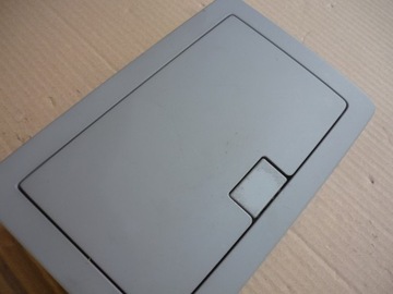 SCHOWEK NA OKULARY OPEL VECTRA C SIGNUM 13157638 SPRAWNY