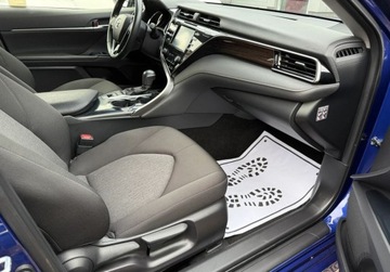 Toyota Camry IX Sedan 2.5 Hybrid Dynamic Force 218KM 2020 Toyota Camry Salon Polska, Serwis ASO, Gwarancja 2.5 Hybryda 218KM, zdjęcie 9