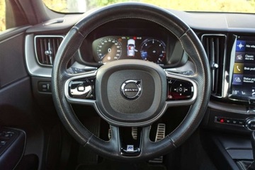 Volvo XC60 II Crossover D3 150KM 2018 Volvo XC 60 R-Design Czujniki park. Tempomat Klima 2strefowa HAK FV23, zdjęcie 17