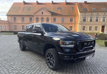 Dodge Ram V 2019 Dodge RAM Dodge RAM IV ZadbanyNiski przebieg 3.0 Diesel 244KM, zdjęcie 2