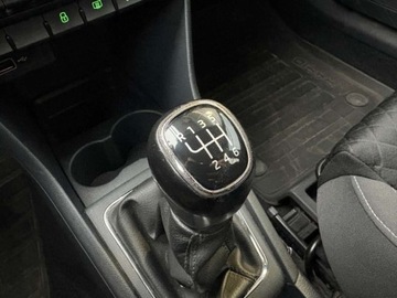 Skoda Rapid II Liftback Facelifting 1.0 TSI 110KM 2018 Skoda RAPID 1.0 TSI 110KM StyleBi-XenonCzujnikiGrzane FoteleSalon PL, zdjęcie 19