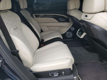 Bentley Bentayga 2023 Bentley Bentayga 2023 4.0 V8 4.0 Benzyna 542KM, zdjęcie 10