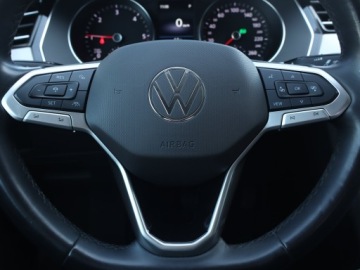 Volkswagen Passat B8 Variant Facelifting 2.0 TDI SCR 150KM 2022 VW Passat 2.0 TDI, Salon Polska, 1. Właściciel, zdjęcie 18