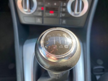 Audi Q3 I SUV 2.0 TDI 140KM 2013 Audi Q3 Nawigacja Klimatyzacja Parktronic El.szyby El.lusterka Alufelgi 2.0, zdjęcie 17