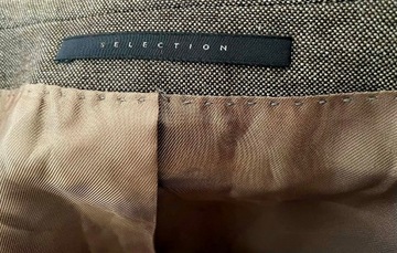 Костюм Hugo Boss 5% кашемир, 45% шерсть, 50% мохер Размер: 50 (L)