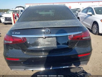 Mercedes Klasa E W213 2022 Mercedes-Benz Klasa E 350 2022 2.0l 2.0 Benzyna 255KM, zdjęcie 4