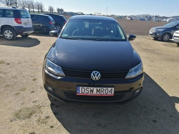 Volkswagen Jetta VI Sedan 1.6 TDI CR DPF 105KM 2011 Volkswagen Jetta 1.6 105 km klima, elektryka, zdjęcie 15
