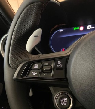 Alfa Romeo Giulia II Sedan Facelifting 2.0 Turbo 280KM 2023 Alfa Romeo Giulia Salon Polska Bezwypadkowy R Cars Warszawa 2.0 Benzyna, zdjęcie 16