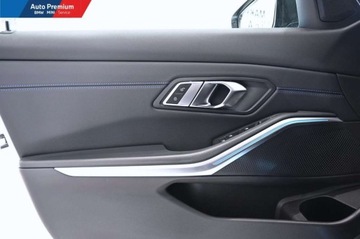 BMW Seria 3 G20-G21 2022 BMW Seria 3 318dFV23Repair InclusiveService InclusiveFotele Sportowe, zdjęcie 9