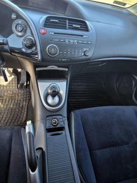 Honda Civic VIII Hatchback 5d 1.4 i 83KM 2007 HONDA CIVIC UFO 1.4 B+LPG Sekwencja – 83KM - KAMERA – SUPER STAN - OKAZJA!, zdjęcie 22