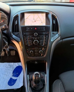 Opel Astra J GTC 1.4 Turbo ECOTEC 140KM 2014 Opel Astra COSMO 1.4T 140ps 6Biegow Xenon LED Tylko96TysPrzebiegu PelnySer, zdjęcie 26