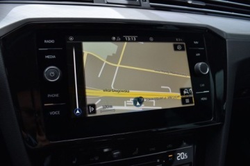 Volkswagen Passat B8 Variant Facelifting 2.0 TSI 190KM 2022 Volkswagen Passat SalonPL 2.0 TSI 190KM DSG Business NaviMatrixKeyLessKame, zdjęcie 19