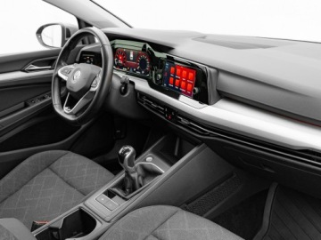 Volkswagen Golf VIII Variant 1.5 TSI 130KM 2021 Volkswagen Golf WD0307S#1.5 TSI EVO Life Ambient, zdjęcie 28