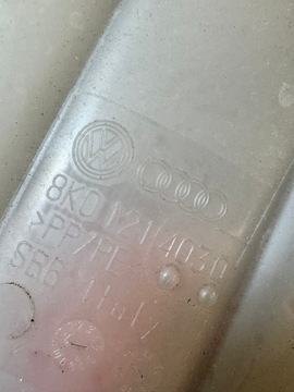 AUDI A4 B8 A5 Q5 NÁDOBKA VYROVNÁVACÍ 8K0121405Q