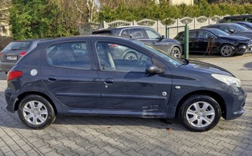 Peugeot 206 Hatchback 5d + 1.4 75KM 2012 Peugeot 206 1.4 8V 75KM Generation 206 Plus no..., zdjęcie 5